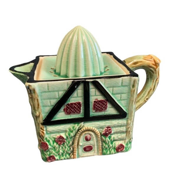 Vintage Cottage-Themed Ceramic Citrus Reamer with Lid & Handle - Picture 1 of 15